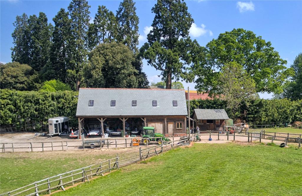 Equestrian facility for sale in Impney, Droitwich, Worcestershire, WR9