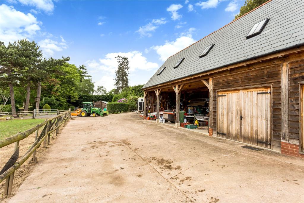 Equestrian facility for sale in Impney, Droitwich, Worcestershire, WR9