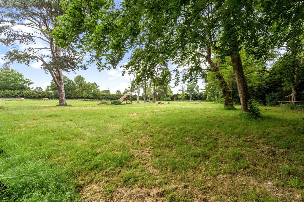 Equestrian facility for sale in Impney, Droitwich, Worcestershire, WR9