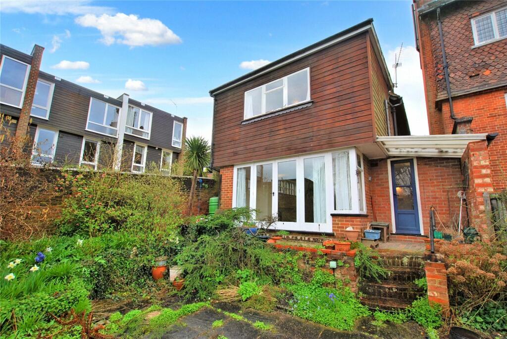 2 bedroom semi-detached house for sale in Portsmouth Road, Guildford, Surrey, GU2