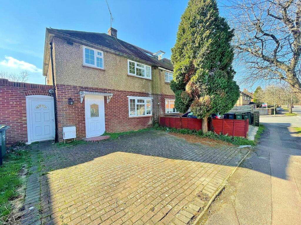 5 bedroom semi-detached house for rent in St. Johns Road, Guildford, Surrey, GU2