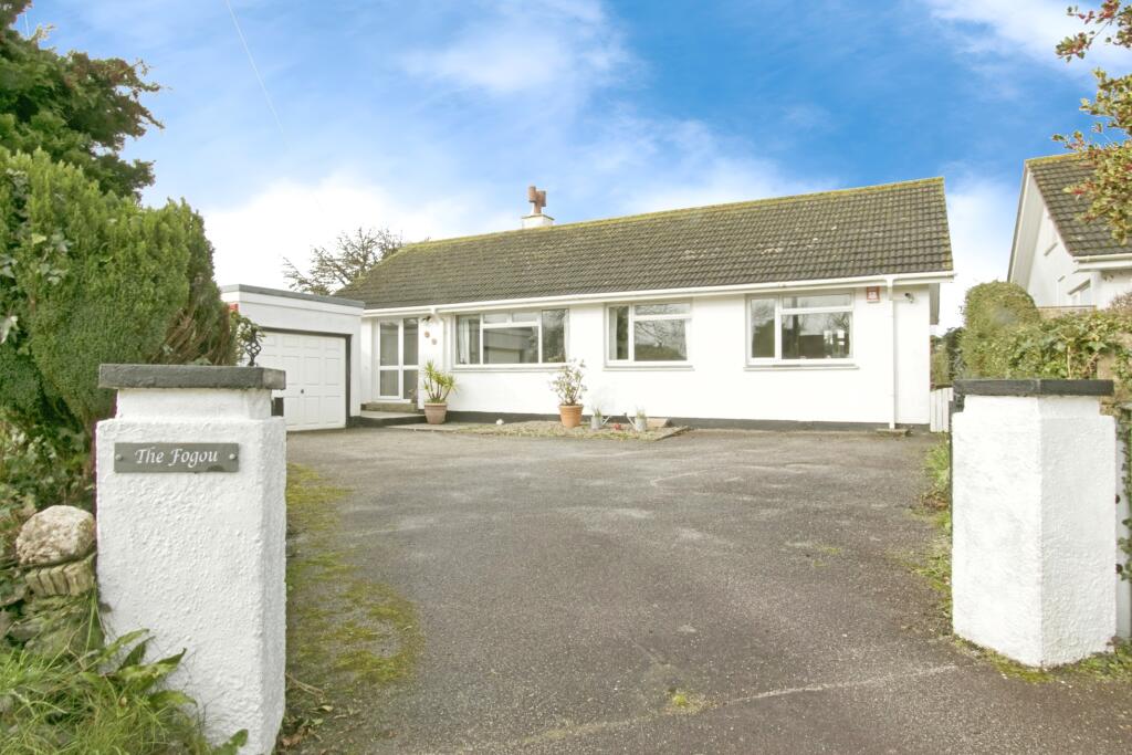 3 bedroom bungalow for sale in Marys Well, Illogan, Redruth, Cornwall, TR16