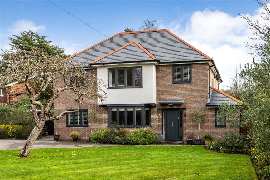 6 bedroom detached house for sale in Alders Road, Reigate, Surrey, RH2