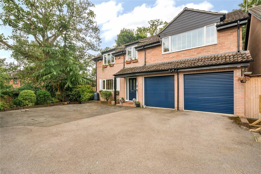 5 bedroom detached house for sale in Nutshalling Avenue, Rownhams, Southampton, Hampshire, SO16