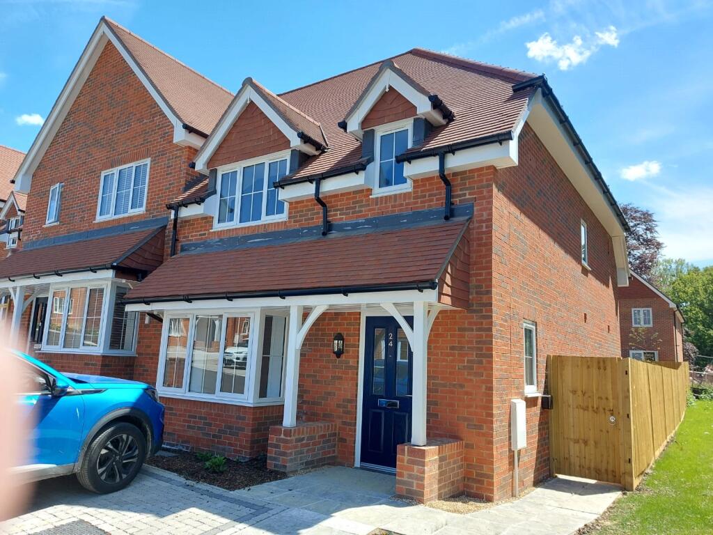 Main image of property: Oxlease Place, Romsey, Hampshire, SO51