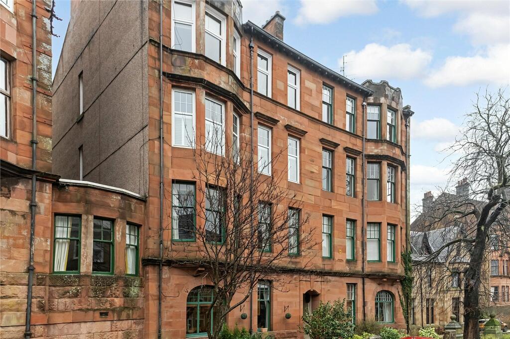 2 bedroom flat for sale in Camphill Avenue Shawlands Glasgow G41