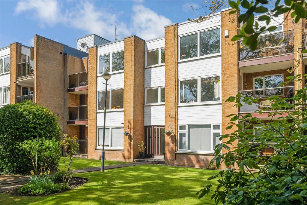 2 bedroom flat for sale in Rowan Road, Dumbreck, Glasgow, G41