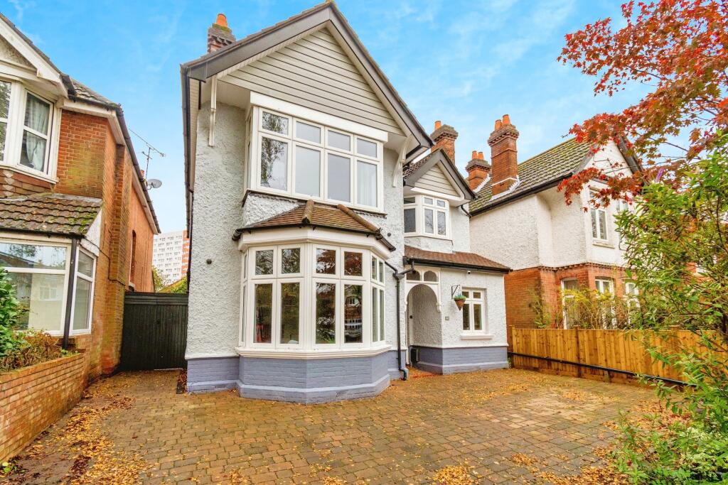 4 bedroom house for sale in Shirley Avenue, Southampton, Hampshire, SO15