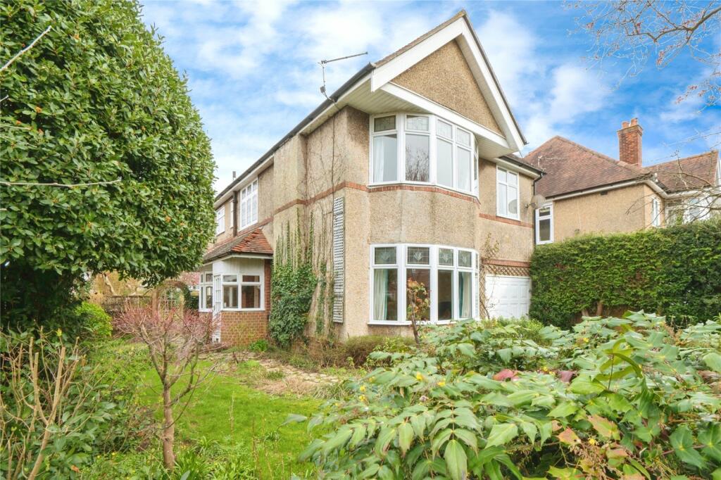 4 bedroom detached house for sale in Wilton Road, Upper Shirley, Southampton, Hampshire, SO15
