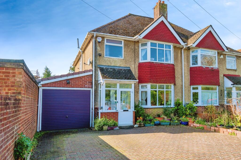 3 bedroom semi-detached house for sale in Seymour Road, Southampton, Hampshire, SO16