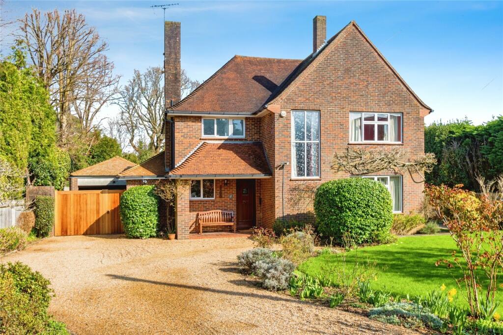 4 bedroom detached house for sale in Bassett Crescent East, Bassett, Southampton, Hampshire, SO16
