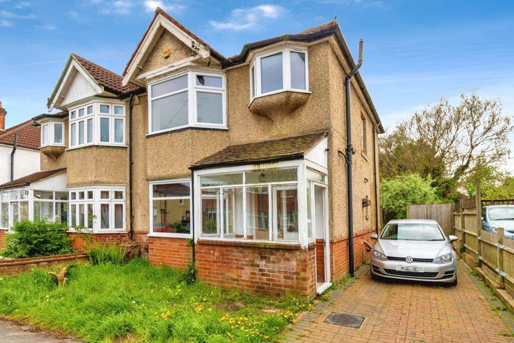 3 bedroom semi-detached house for sale in Blenheim Gardens, Southampton, Hampshire, SO17