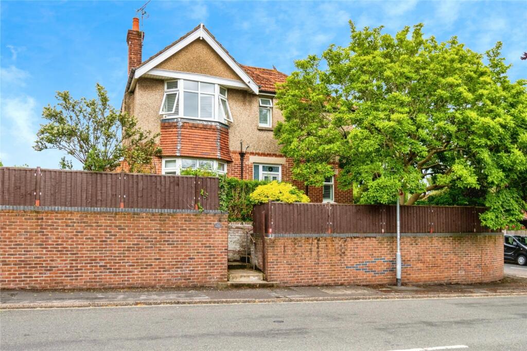 Main image of property: Bassett Green Road, Stoneham, Southampton, Hampshire, SO16