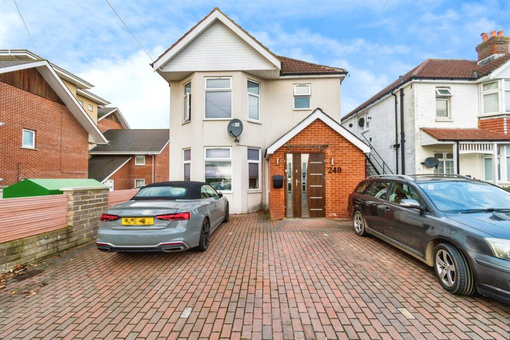 Main image of property: Winchester Road, Southampton, Hampshire, SO16