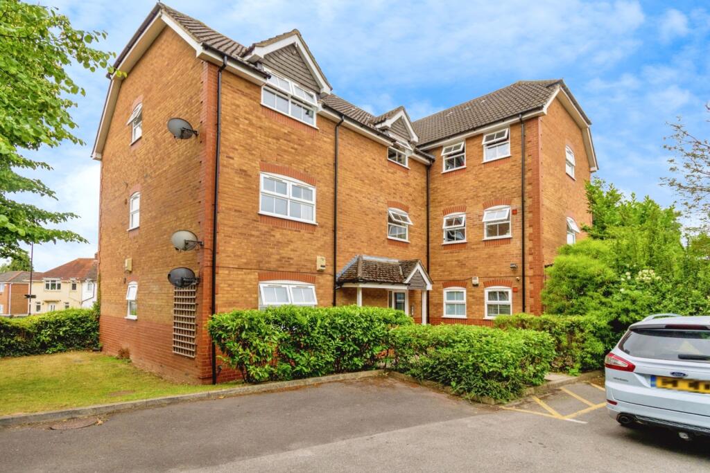 Main image of property: Chelveston Crescent, Southampton, Hampshire, SO16