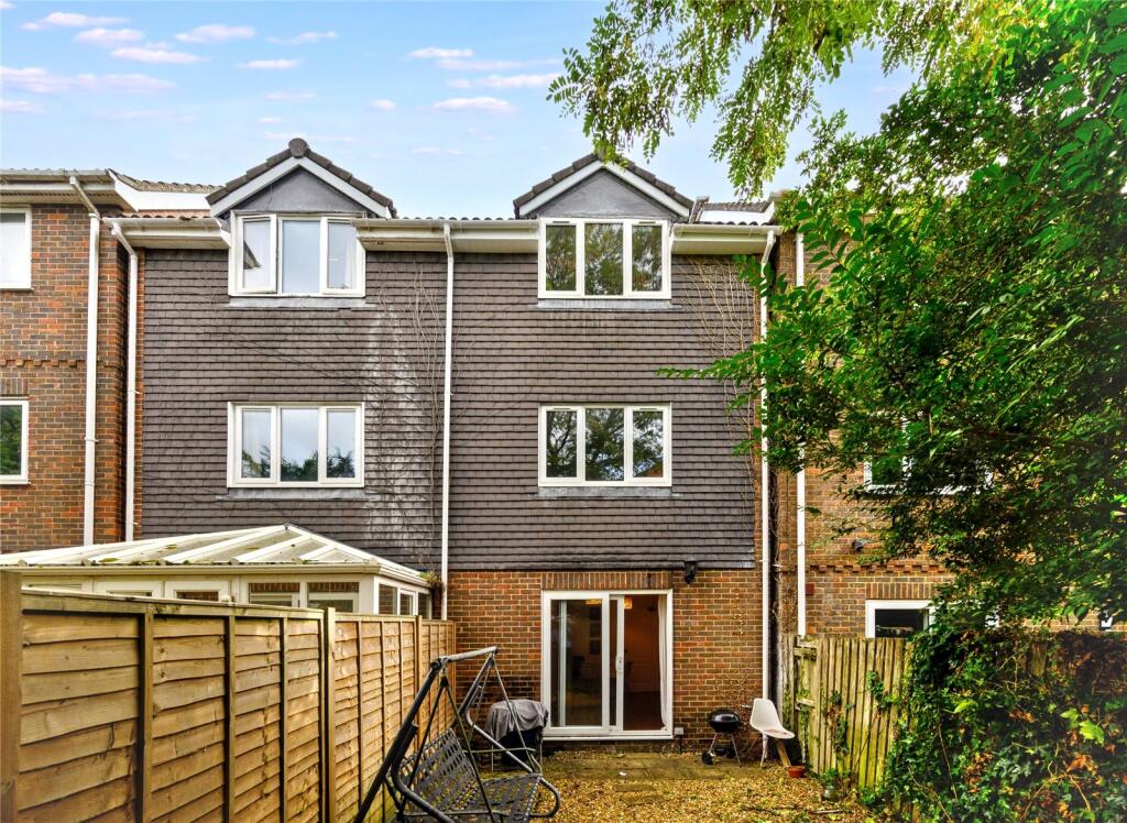 4 bedroom town house