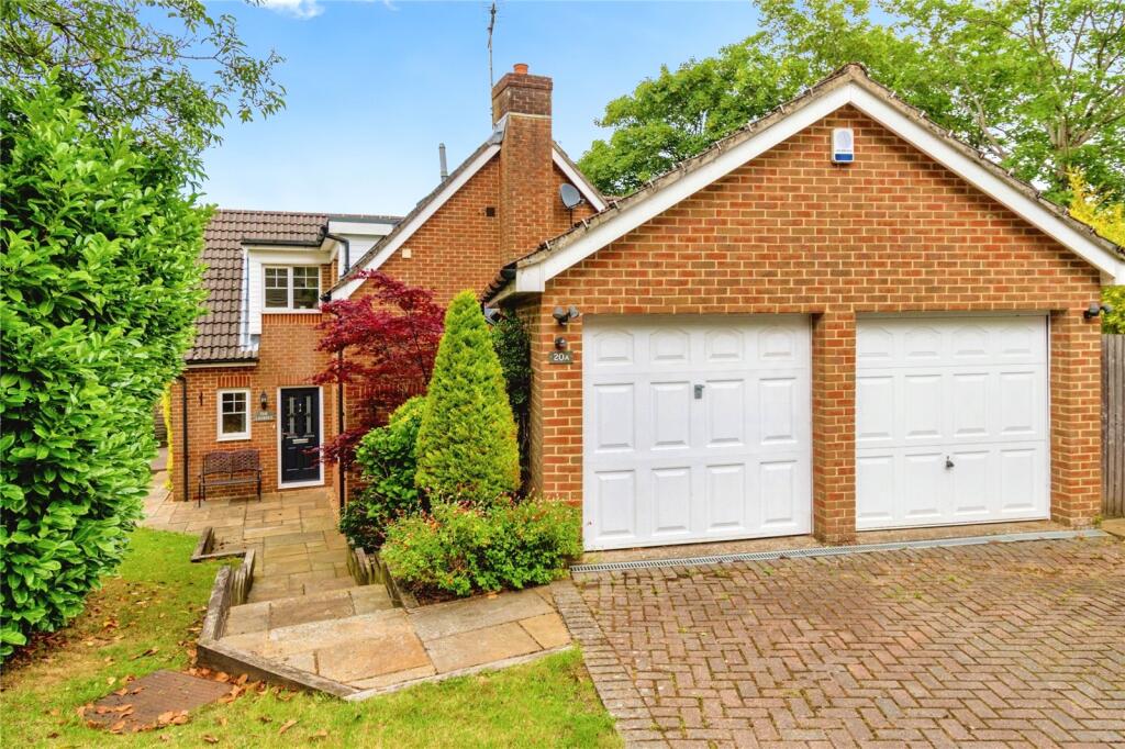 Main image of property: Clifton Gardens, West End, Southampton, Hampshire, SO18