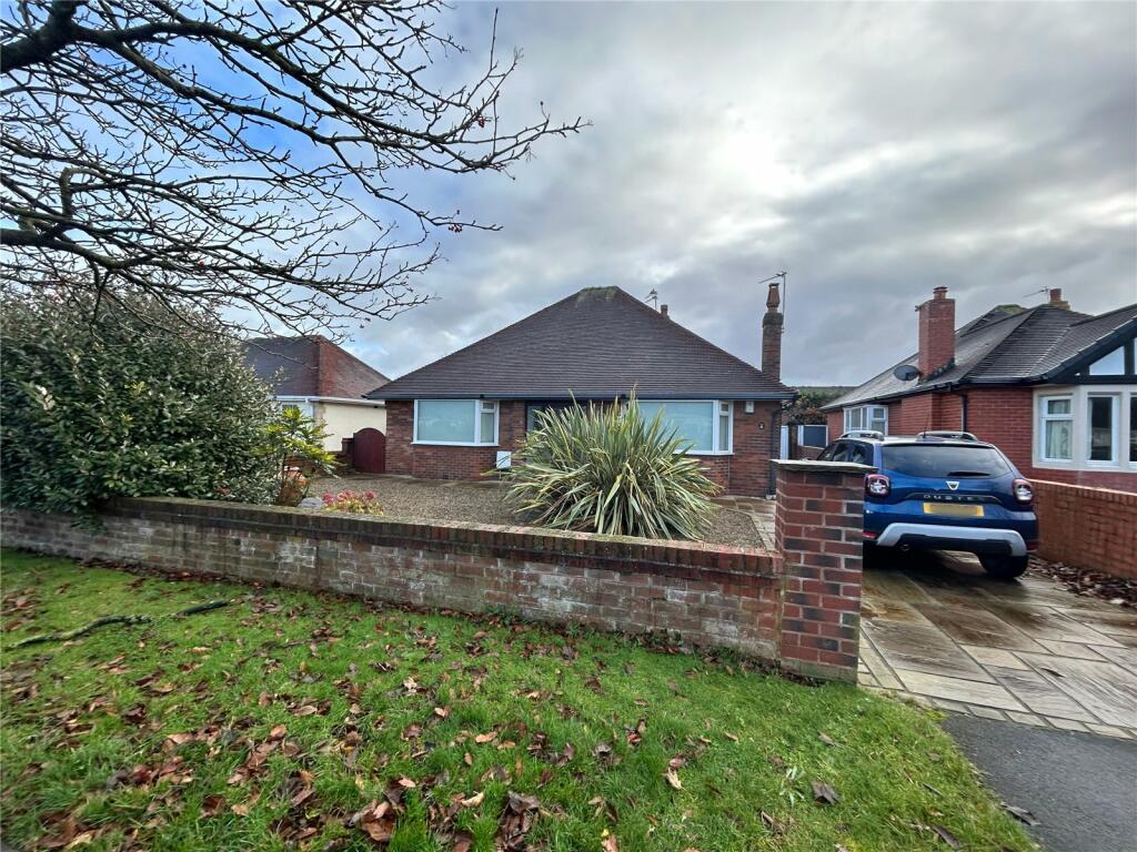 3 bedroom bungalow for sale in St. Thomas Road, Lytham St. Annes