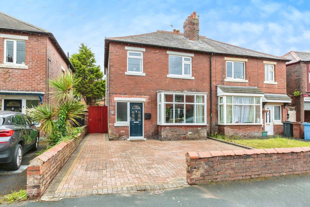 3 bedroom semidetached house for sale in Holmefield Road, Lytham St