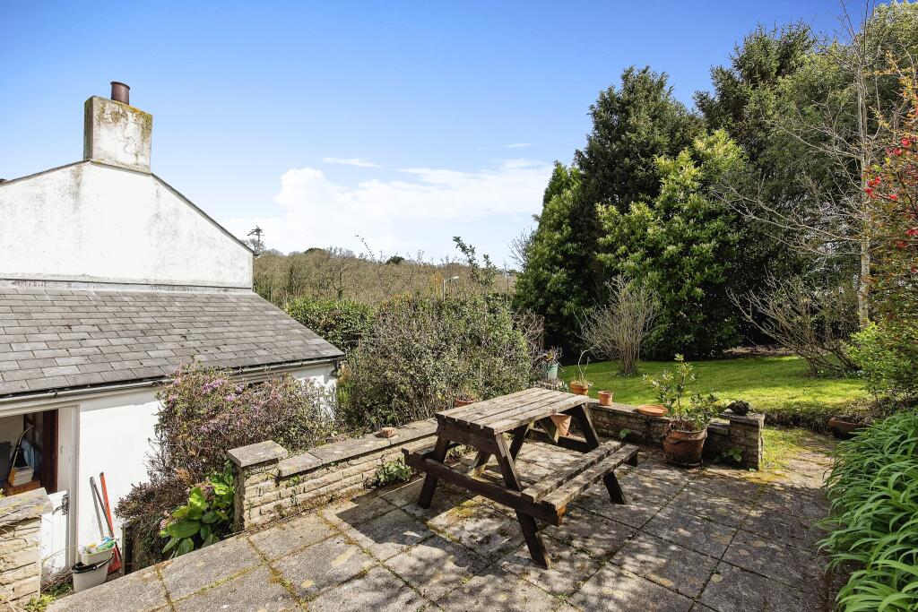 3 bedroom end of terrace house for sale in Trenowah Terrace, Tregrehan