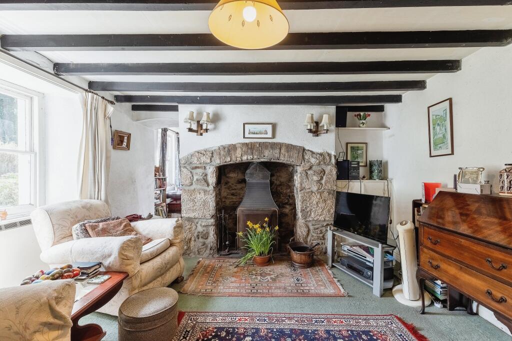 3 bedroom end of terrace house for sale in Trenowah Terrace, Tregrehan