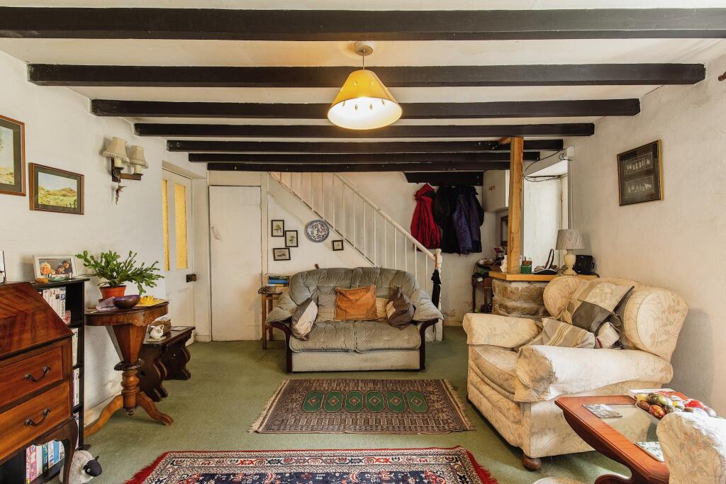 3 bedroom end of terrace house for sale in Trenowah Terrace, Tregrehan