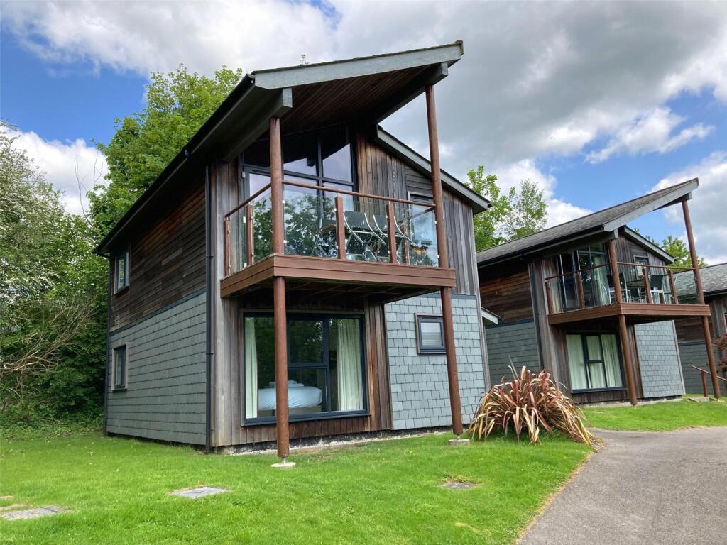 2 bedroom detached house for sale in Pentewan Road, Tregorrick, St