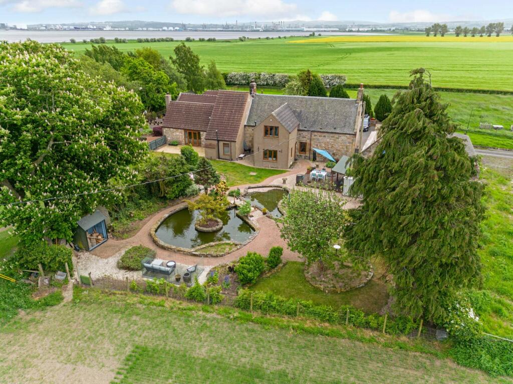 4 bedroom detached house for sale in Falkirk, Stirlingshire, FK2