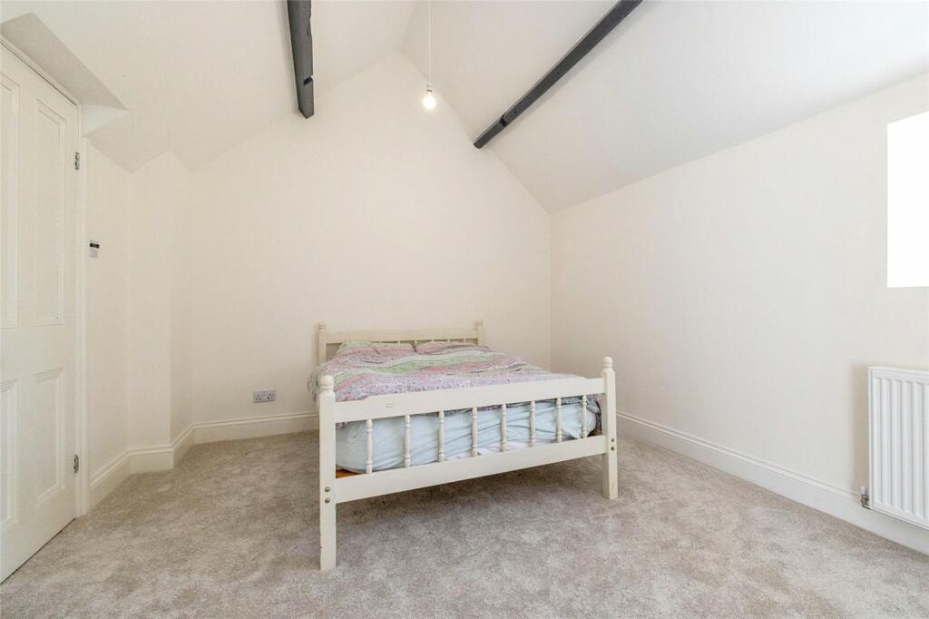 5 bedroom house for sale in South Side, Hutton Rudby, TS15