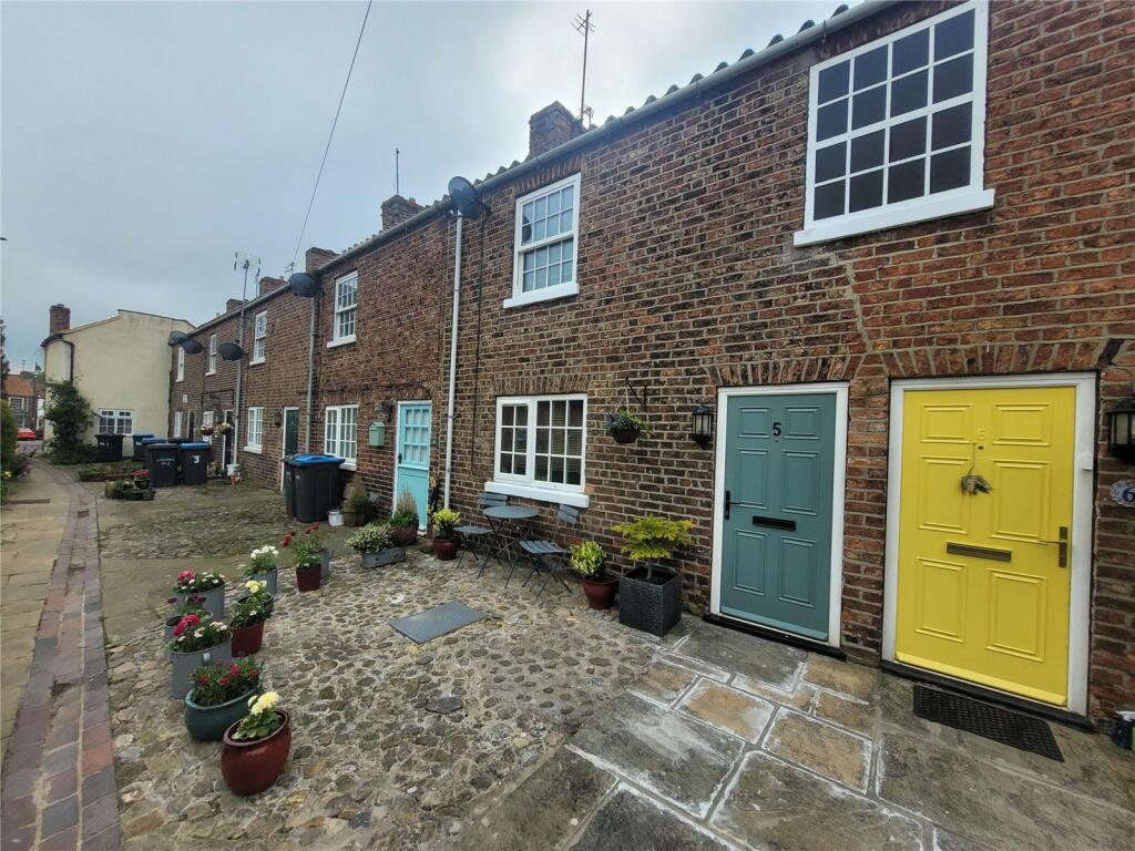2 bedroom terraced house for sale in Brewery Terrace, Stokesley