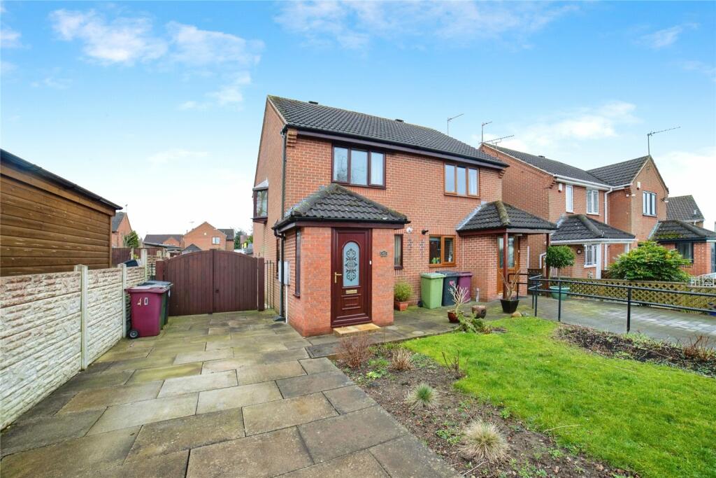 2 bedroom semidetached house for sale in Prospect Avenue, South