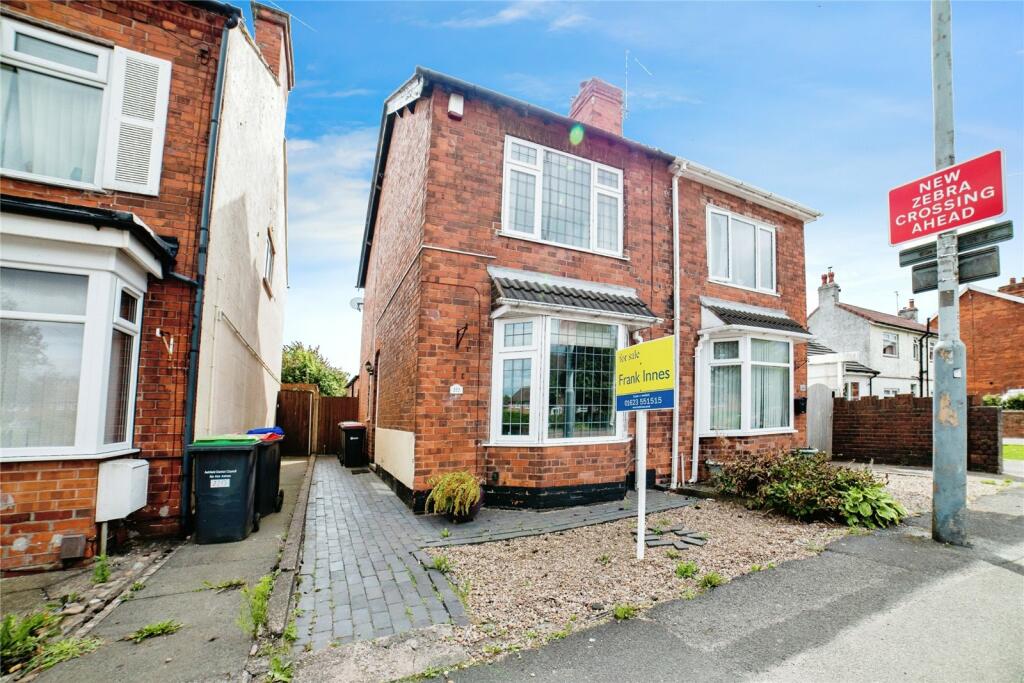 3 bedroom semidetached house for sale in Alfreton Road, SuttoninAshfield, Nottinghamshire, NG17