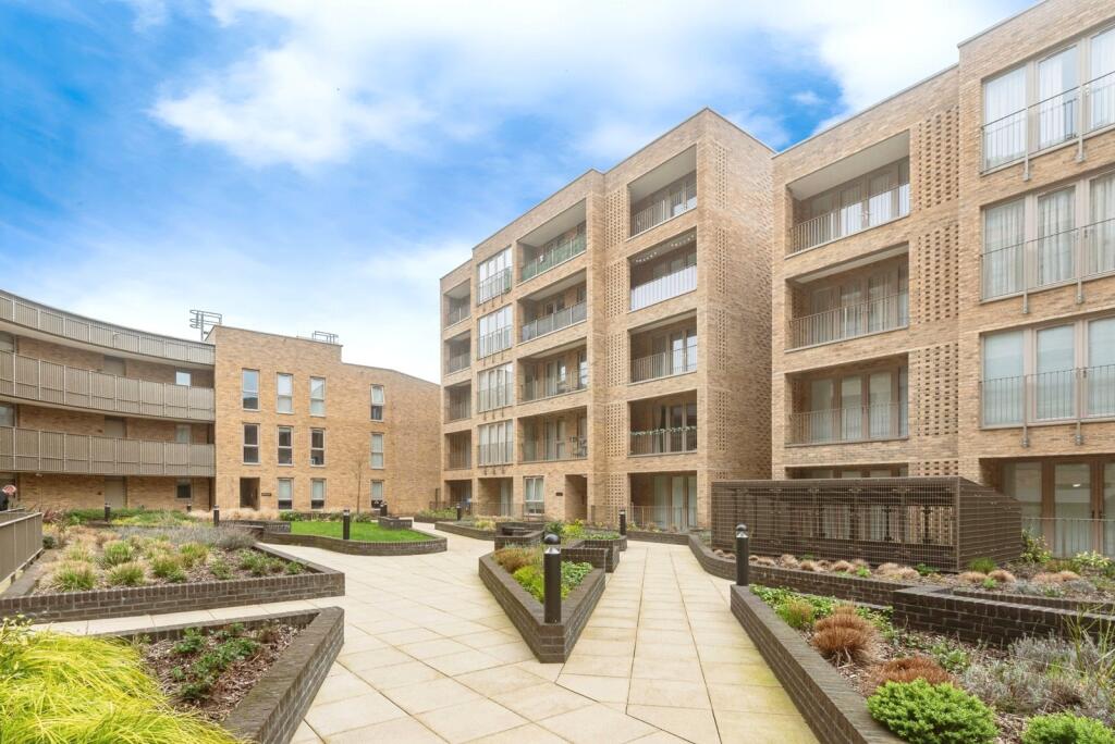Main image of property: Kings Road, Newbury, Berkshire, RG14