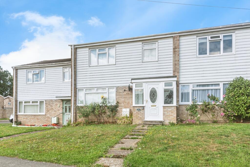 Main image of property: Reynards Close, Tadley, Hampshire, RG26