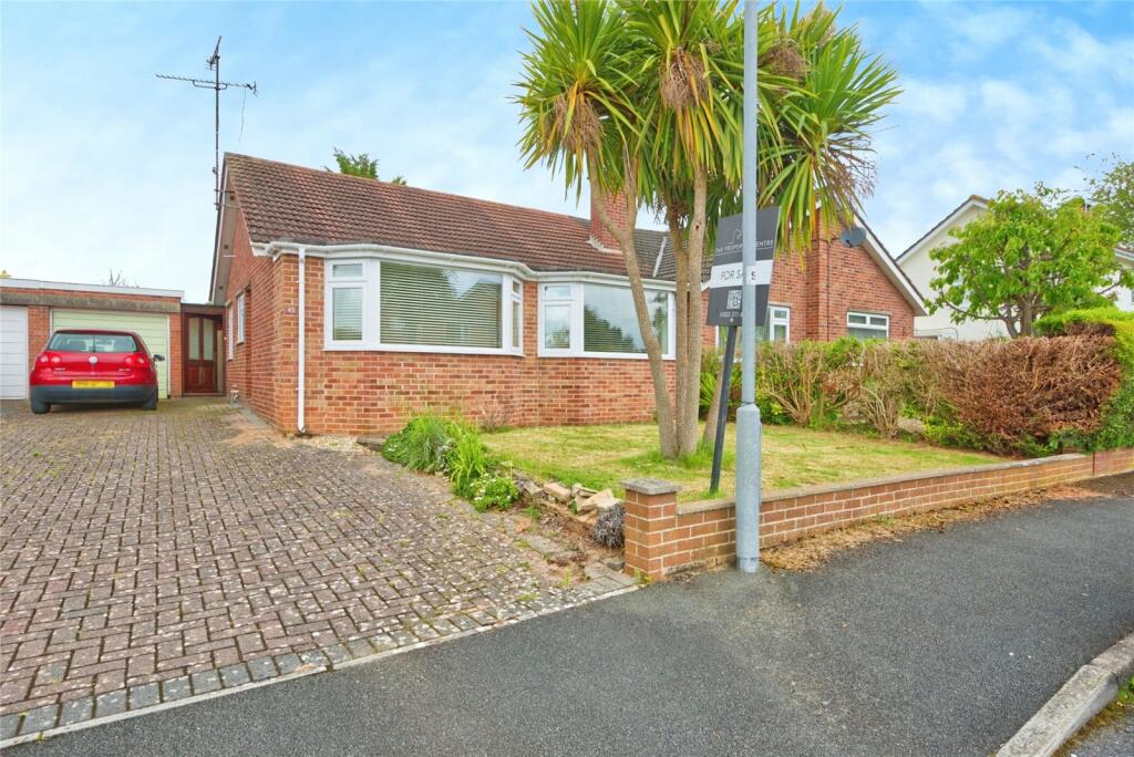 3 bedroom bungalow for sale in Upcot Crescent, Taunton, Somerset, TA1