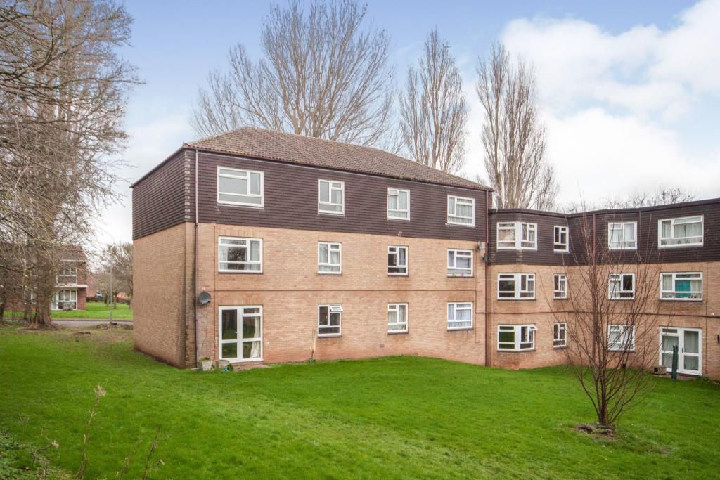 1 bedroom flat for sale in Lower Holway Close, Taunton, Somerset
