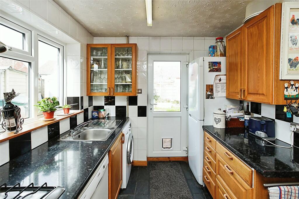 3 bedroom semidetached house for sale in Silverhurst Drive, Tonbridge