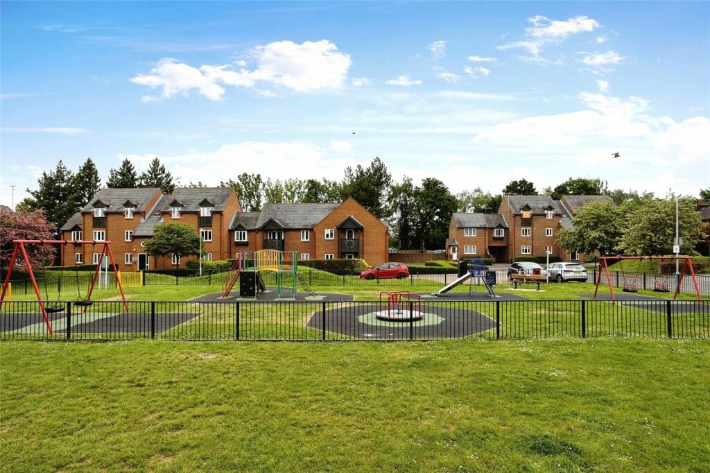 1 bedroom flat for sale in Douglas Road, Tonbridge, Kent, TN9