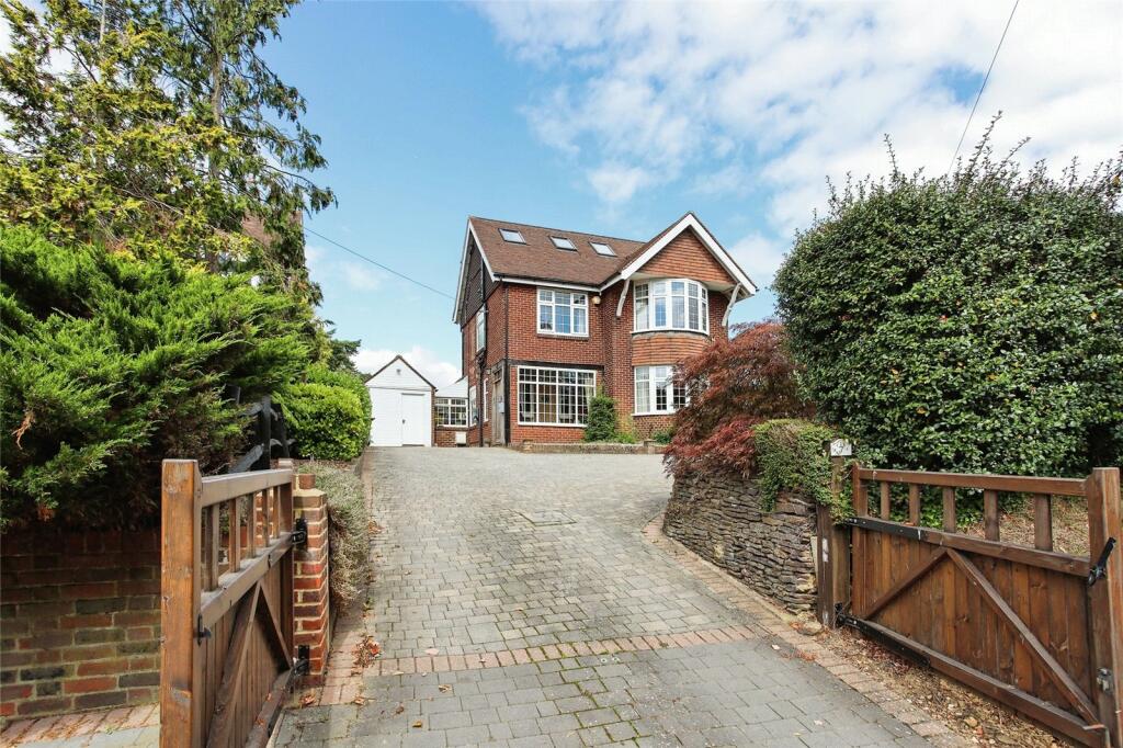 4 bedroom detached house for sale in Cornwallis Avenue, Tonbridge, TN10