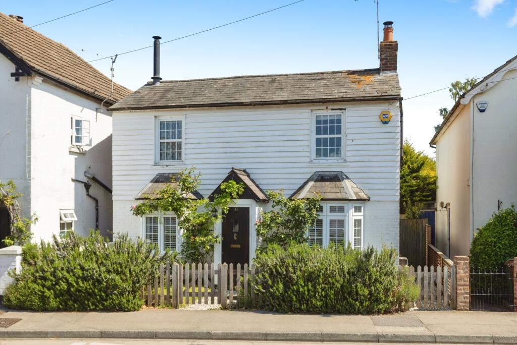 Main image of property: Maidstone Road, Paddock Wood, Tonbridge, Kent, TN12