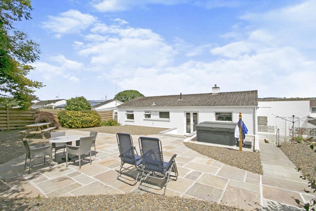 3 bedroom bungalow for sale in Treworder Road, Truro, Cornwall, TR1