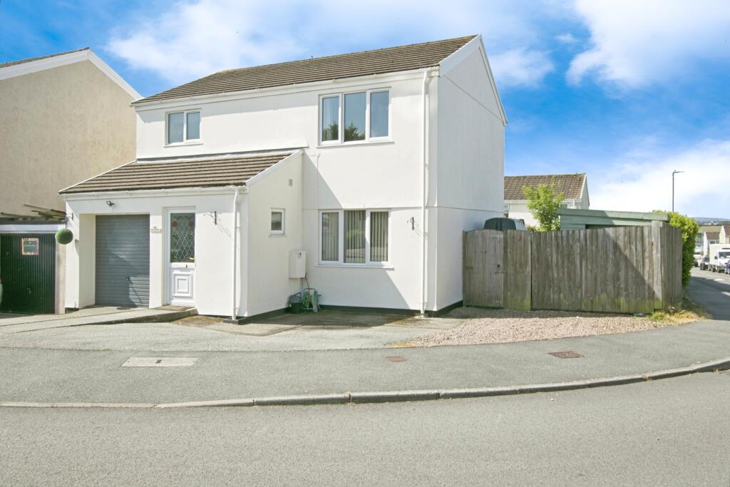 3 bedroom detached house for sale in Eglos Road, Shortlanesend, Truro, Cornwall, TR4