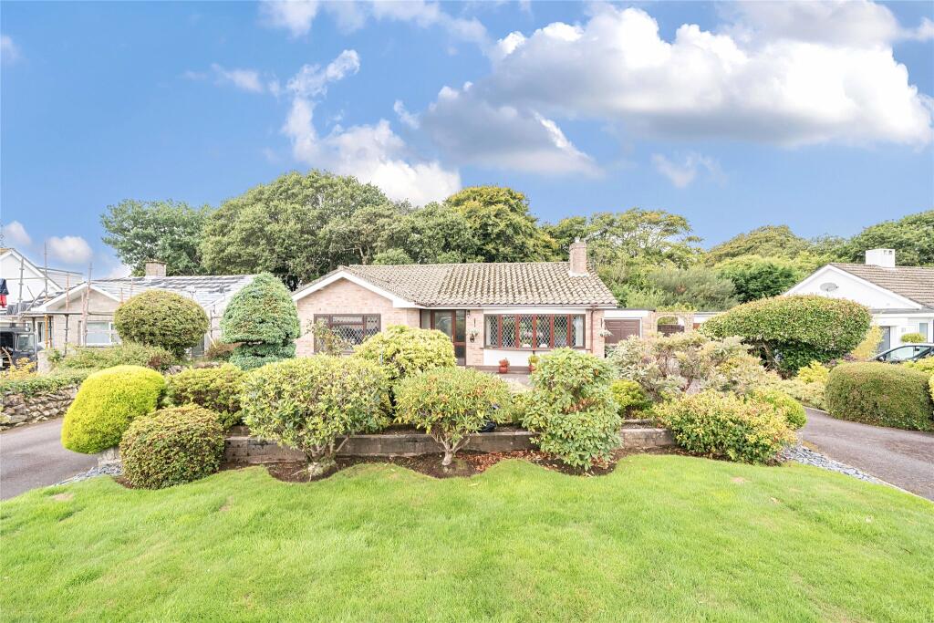 2 bedroom bungalow for sale in Sea Road, Carlyon Bay, St. Austell