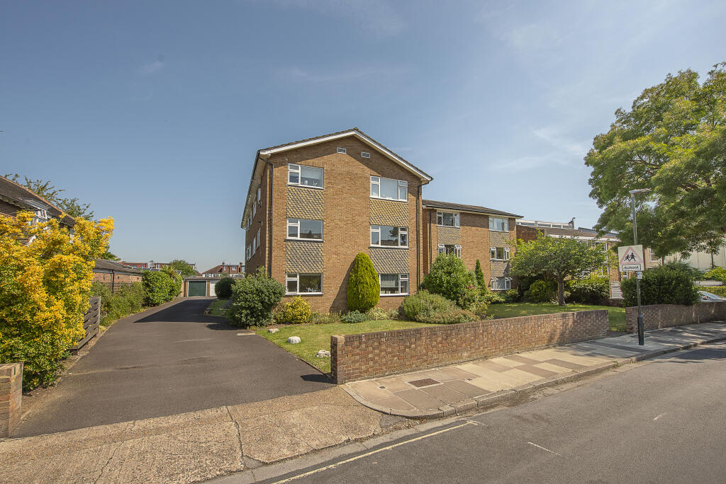 Main image of property: Popes Grove, Twickenham, TW1