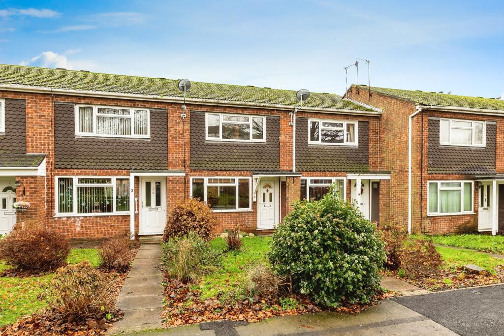 2 bedroom terraced house for sale in Boswell Grove, Warwick, Warwickshire, CV34