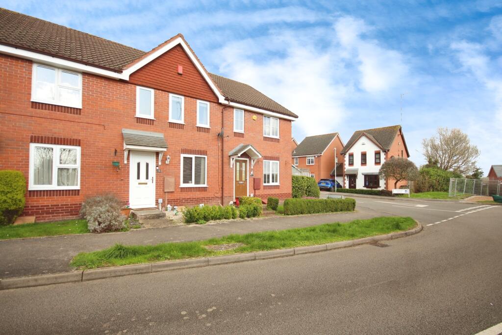 3 bedroom terraced house for sale in Ebrington Drive, Warwick