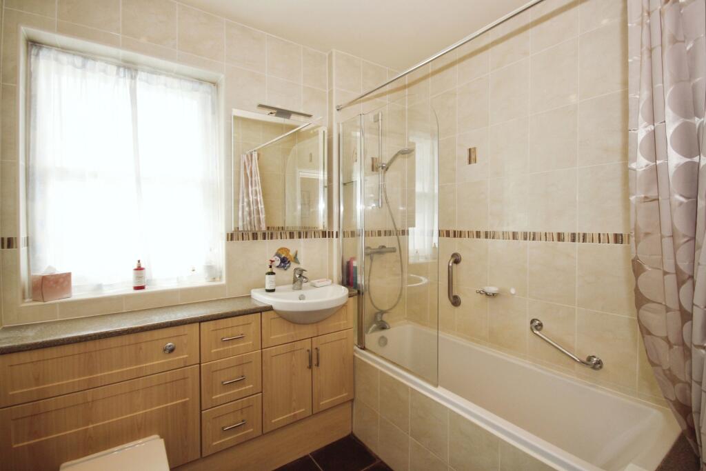 Additional property image - Neville Court, Castle Lane, Warwick, Warwickshire, CV34