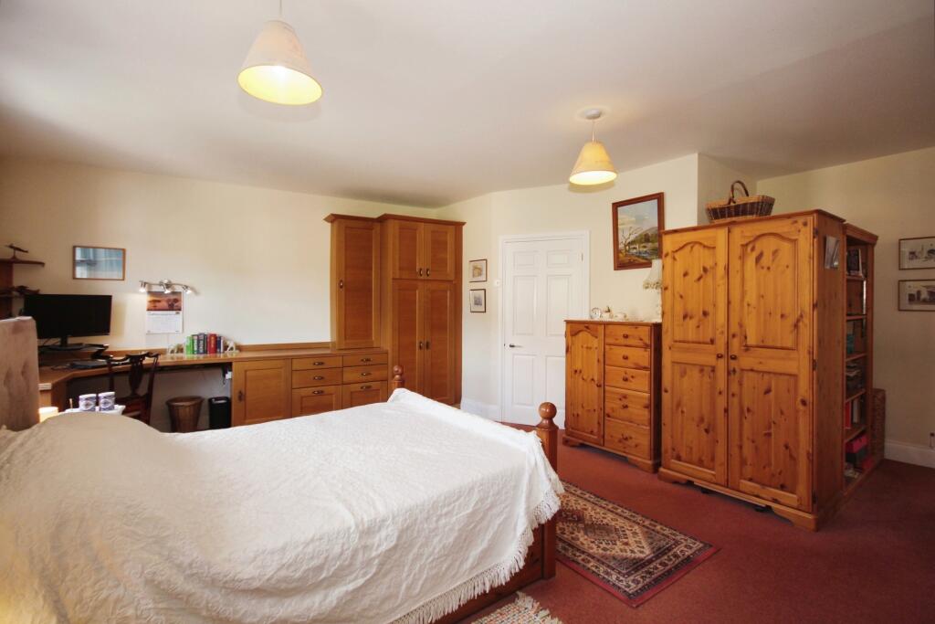 Additional property image - Neville Court, Castle Lane, Warwick, Warwickshire, CV34