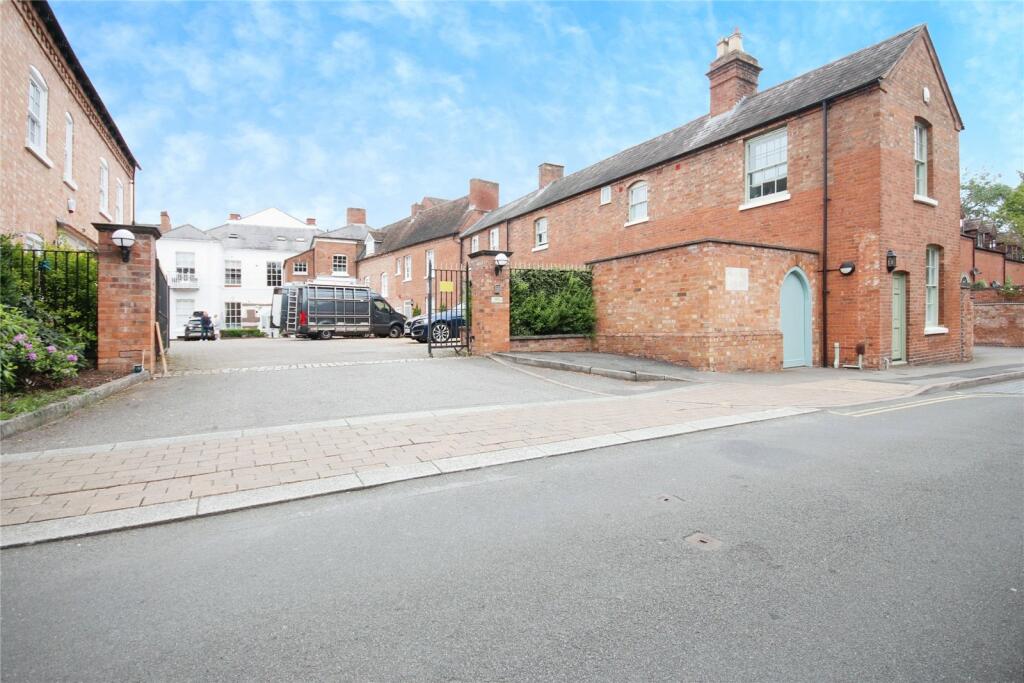 Additional property image - Neville Court, Castle Lane, Warwick, Warwickshire, CV34