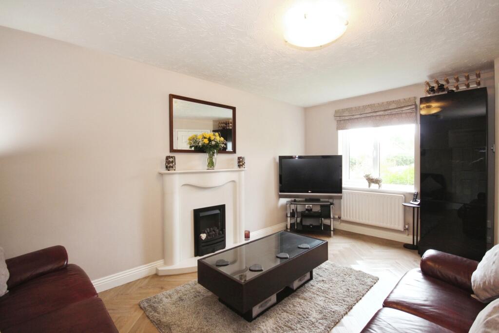 Additional property image - Combroke Grove, Hatton Park, Warwick, CV35